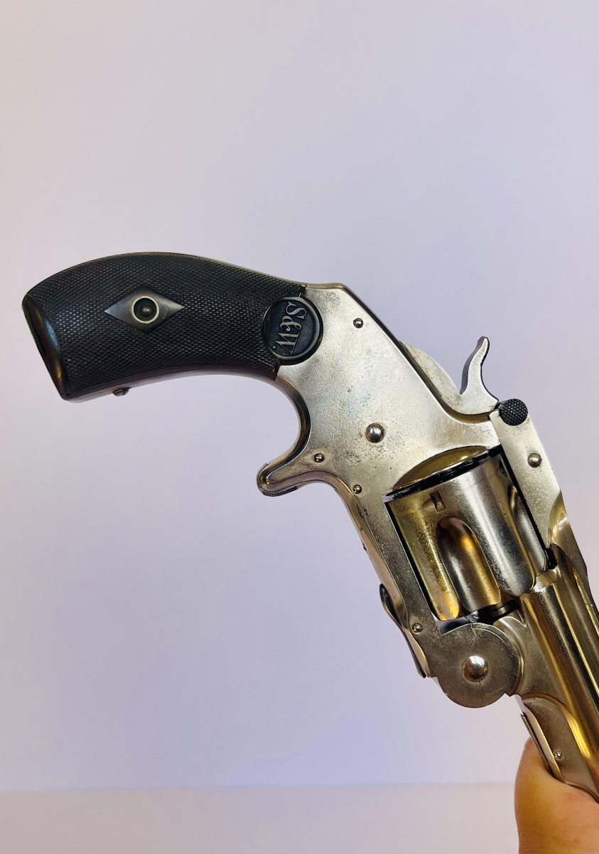 Revolver Smith and Wesson, baby Russian. -photo-4